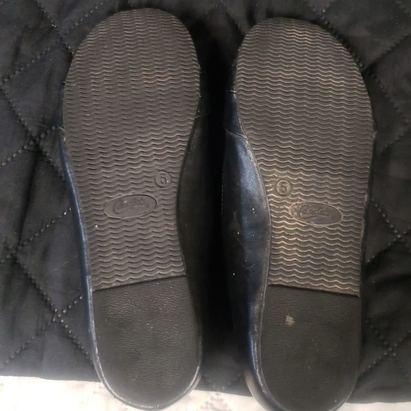 Flats - Picture 2 of 2